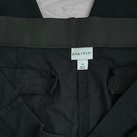 Ava & Viv Plus Size Ankle Cut Black Pants Size 24 - Picture 6 of 6